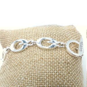 Guess Silver-tone Bracelet with Logo Links Toggle Clasp